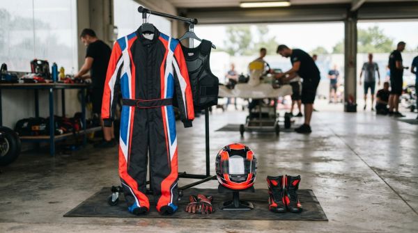 Top 5 équipements de karting alliant confort et liberté de mouvement